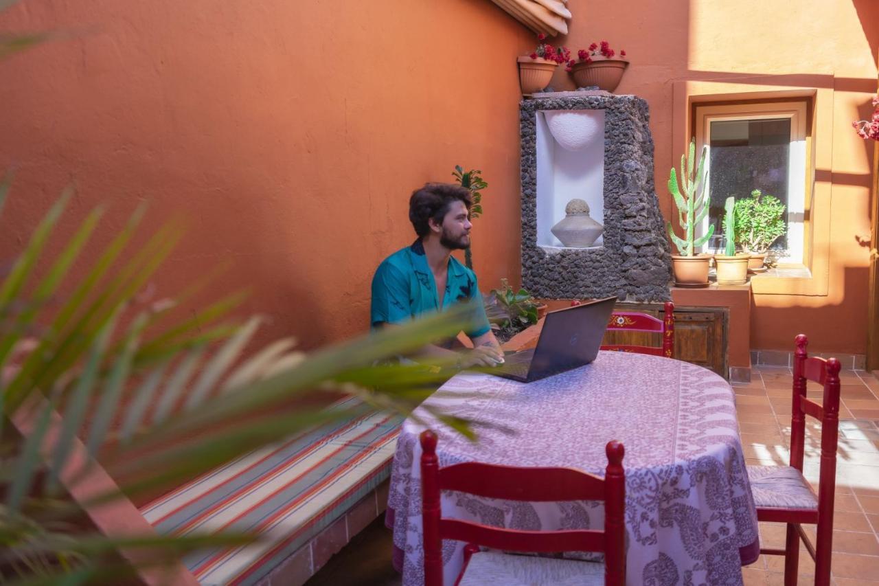 Bed and Breakfast Cactus Coliving & Coworking Arona  Exteriér fotografie